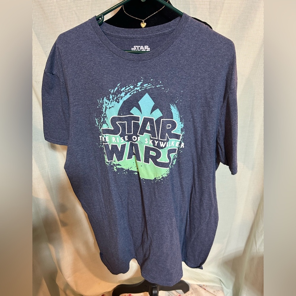 Star Wars The Rise of Skywalker Blue/Gray shirt